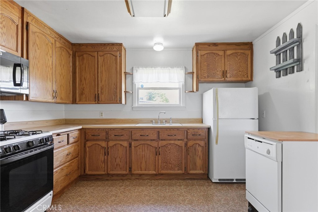 946 14th Property Photo 21
