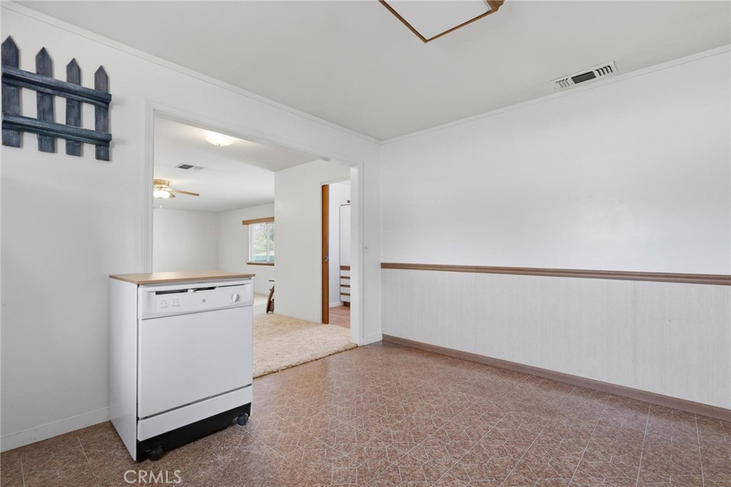 946 14th Property Photo 23