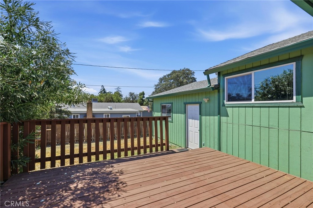 946 14th Property Photo 31