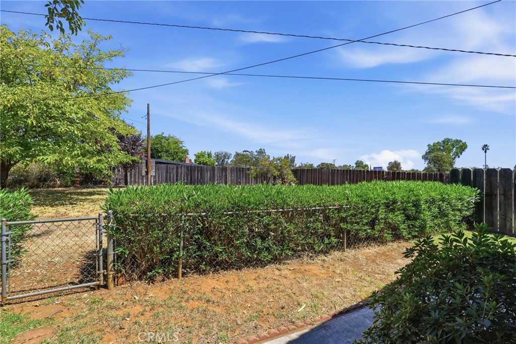 946 14th Property Photo 40