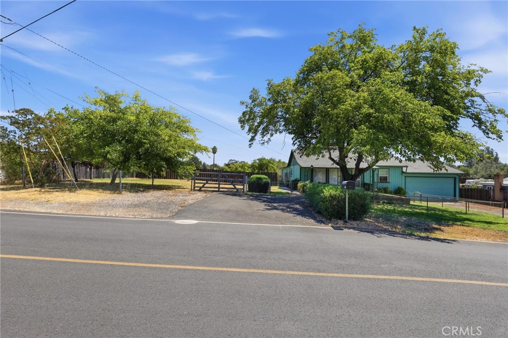 946 14th Property Photo 49