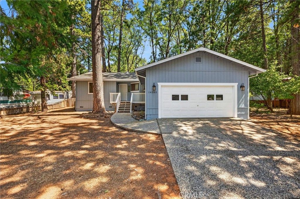 14382 Sinclair Property Photo 1