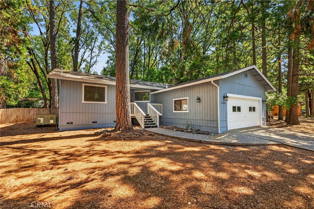 14382 Sinclair Property Photo 3