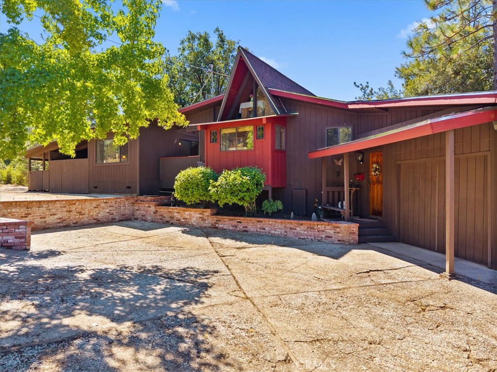 8438 Santos Dumont Way Property Photo 1