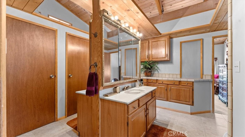 8438 Santos Dumont Way Property Photo 41