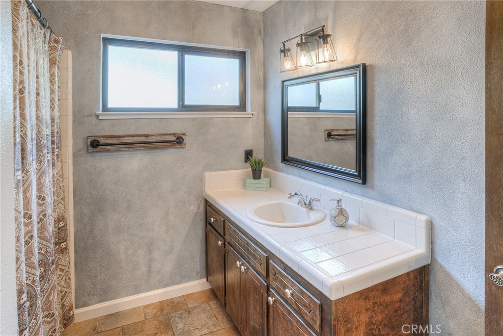 805 Madrone Avenue Property Photo 21