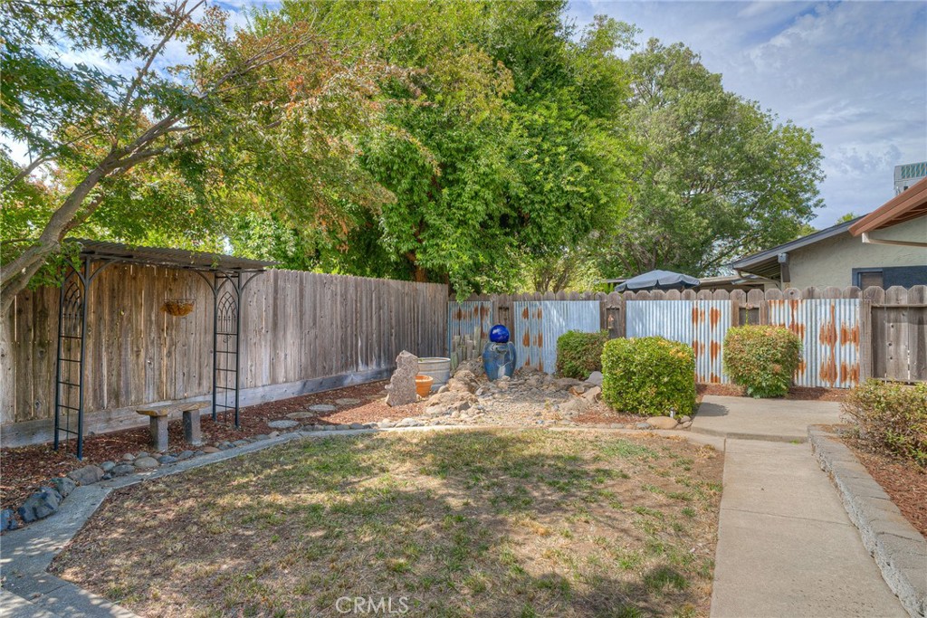 805 Madrone Avenue Property Photo 27