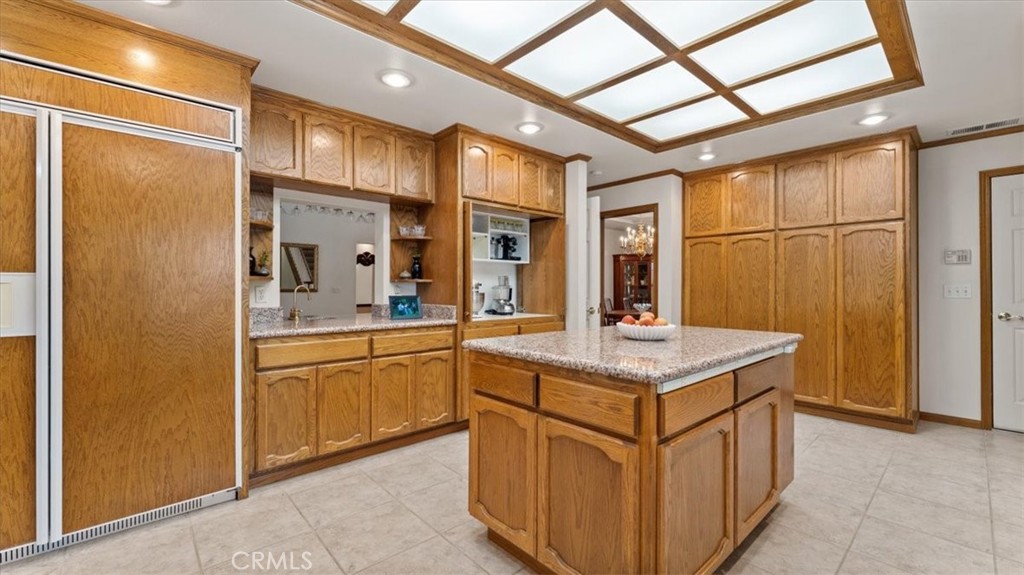 172 Ward Boulevard Property Photo 9