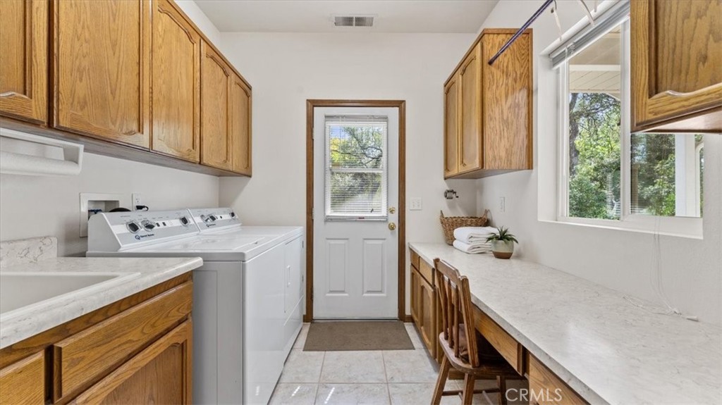 172 Ward Boulevard Property Photo 23