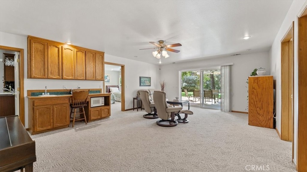 172 Ward Boulevard Property Photo 28
