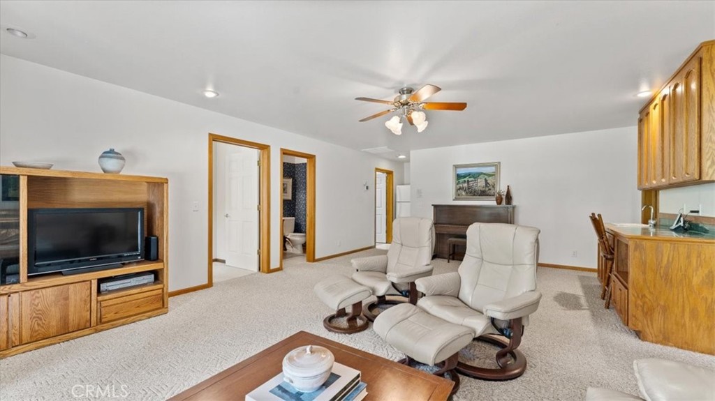 172 Ward Boulevard Property Photo 30