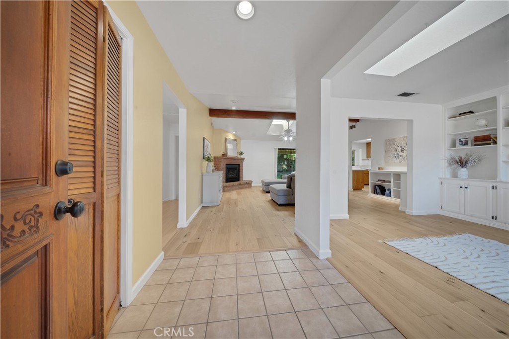 645 Black Oak Drive Property Photo 2