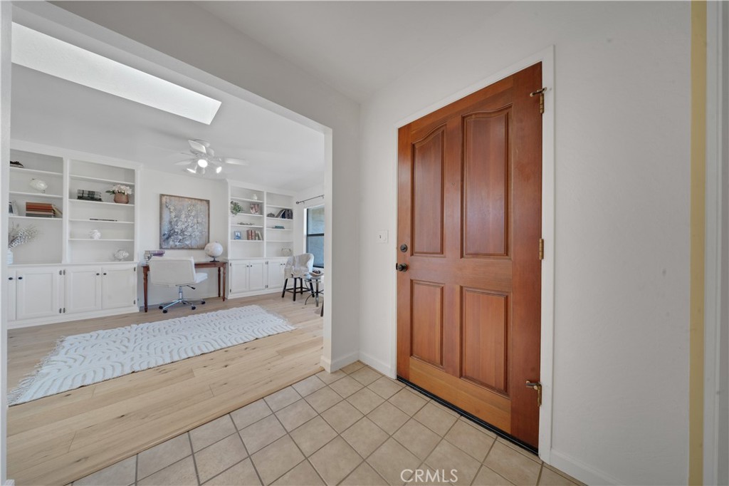 645 Black Oak Drive Property Photo 3