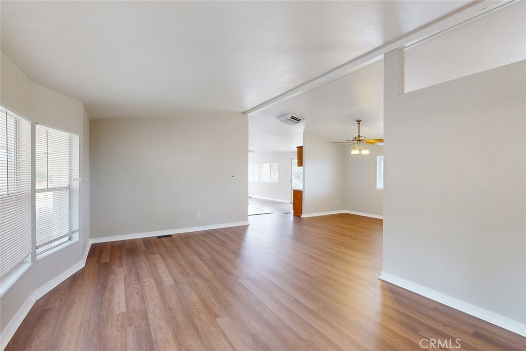 265 Lost Horizon Property Photo 9