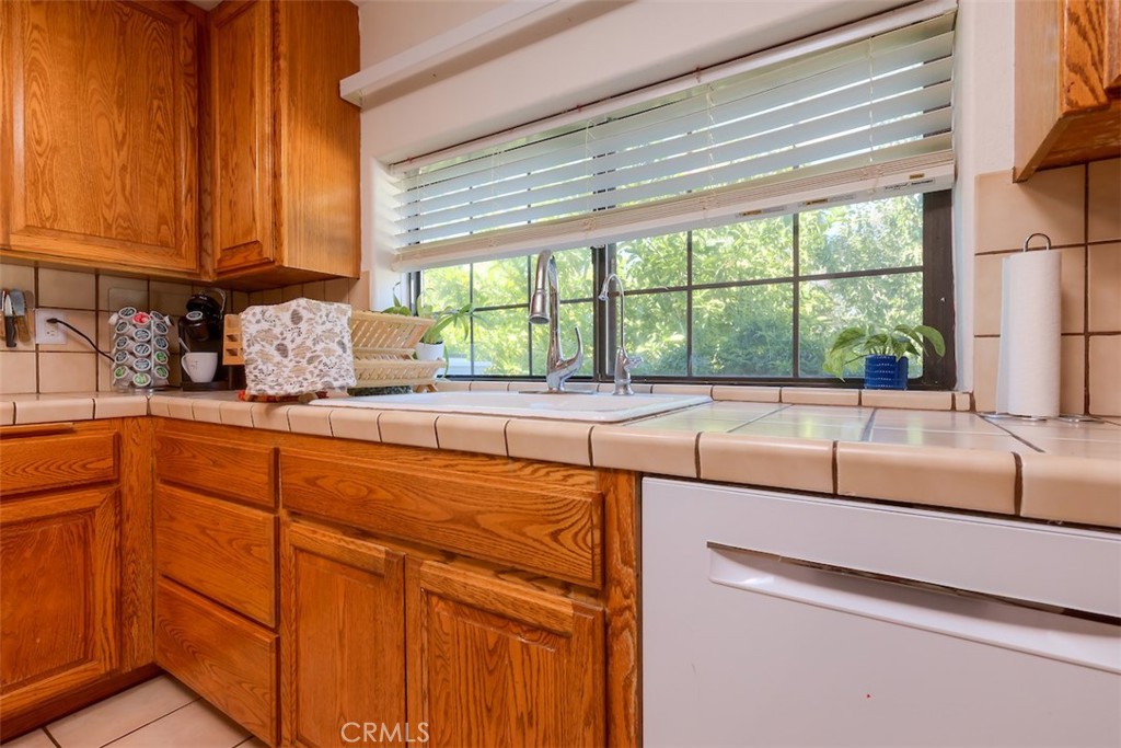 4965 Tami Property Photo 13