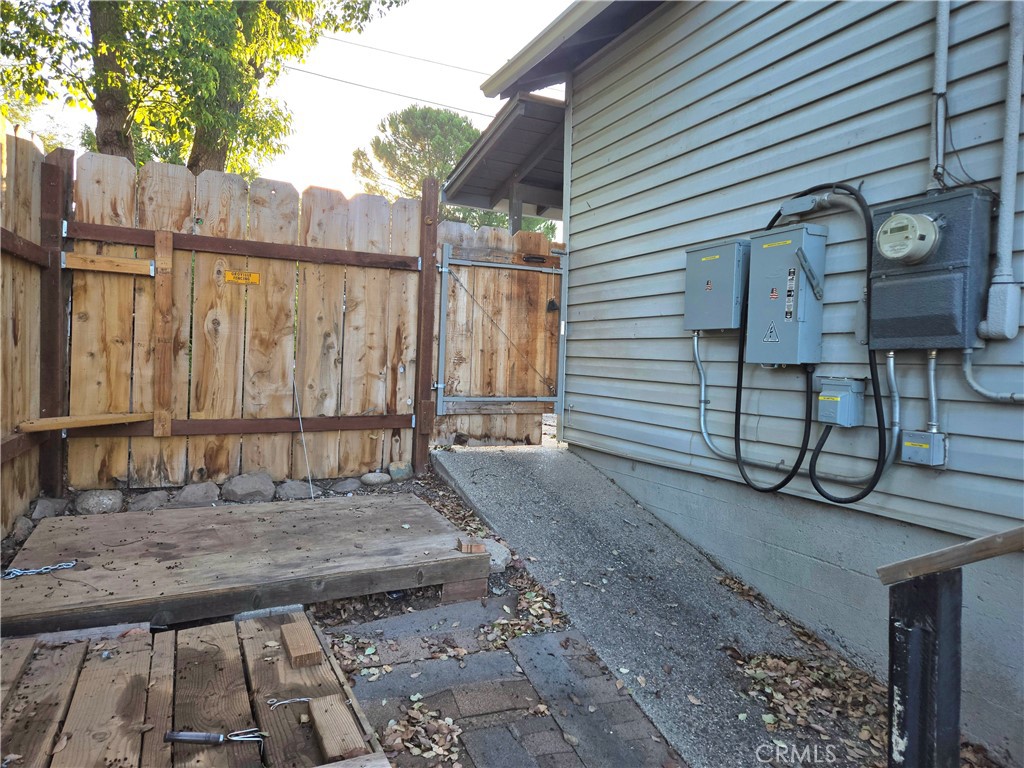 1938 Campbell Avenue Property Photo 26