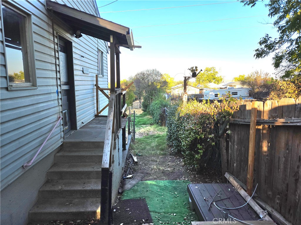 1938 Campbell Avenue Property Photo 28