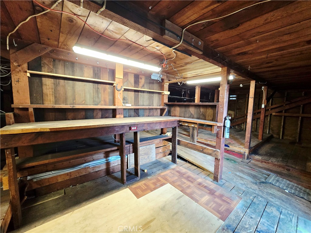 1938 Campbell Avenue Property Photo 37
