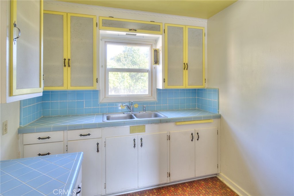 3050 Clemo Avenue Property Photo 8