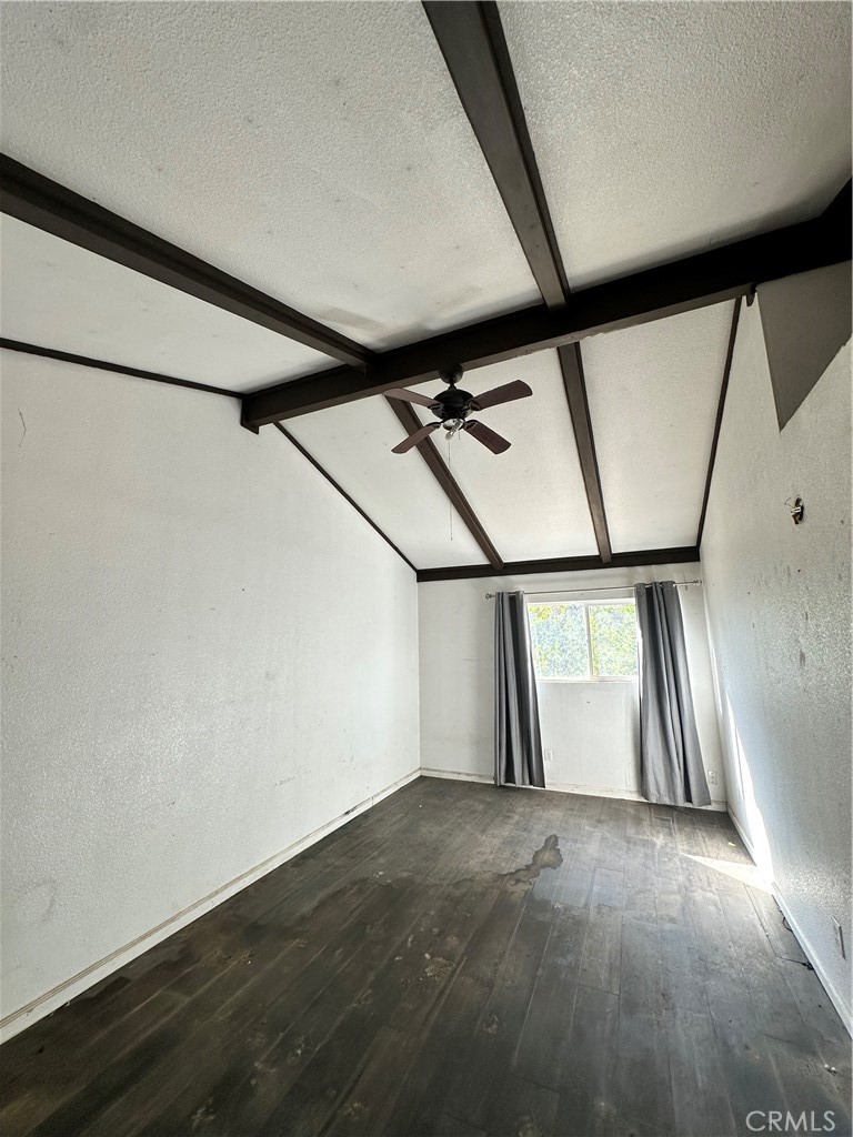 70 Graystone Lane Property Photo 2