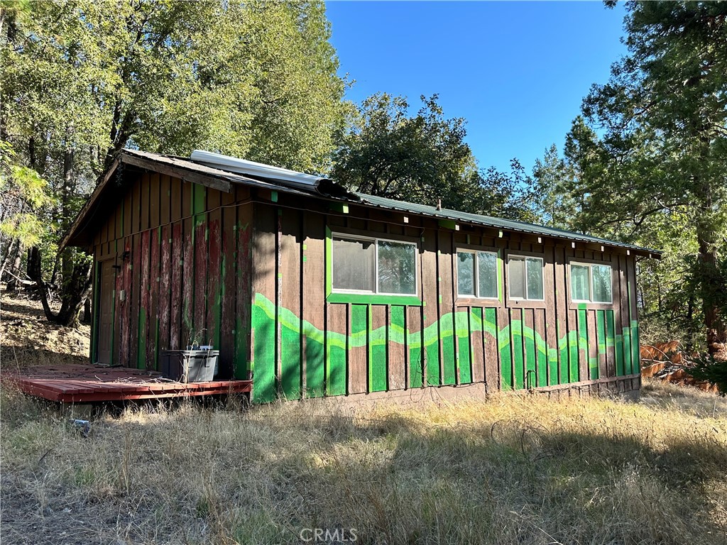70 Graystone Lane Property Photo 6