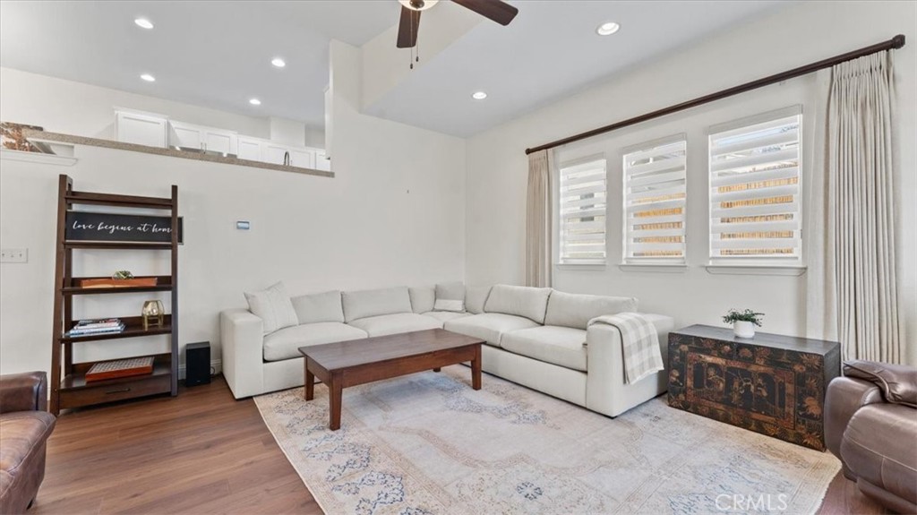 3536 Shadowtree Lane Property Photo 3