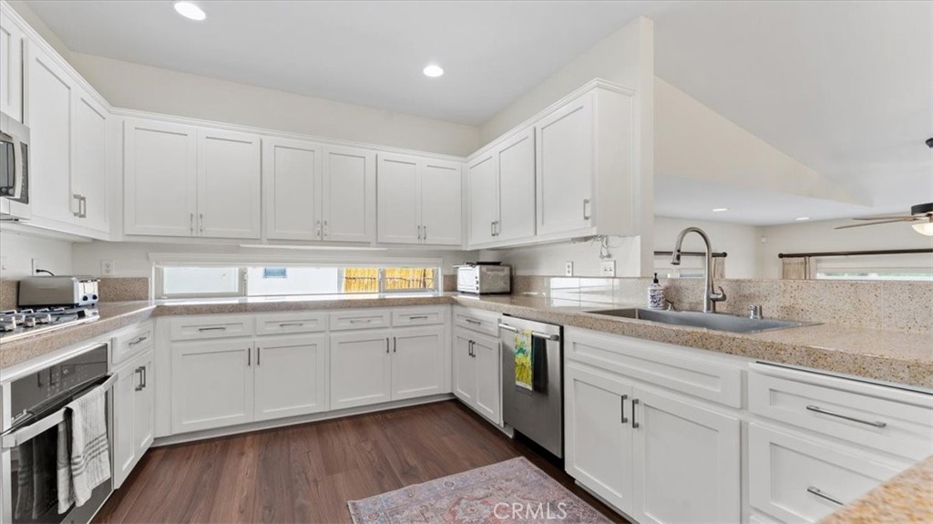 3536 Shadowtree Lane Property Photo 8
