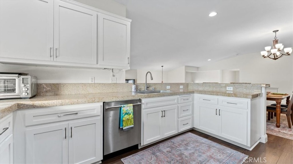 3536 Shadowtree Lane Property Photo 11