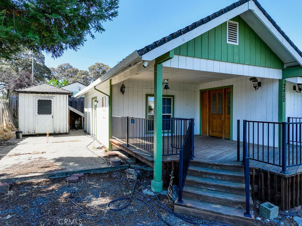 2450 Cottage Drive Property Photo 4
