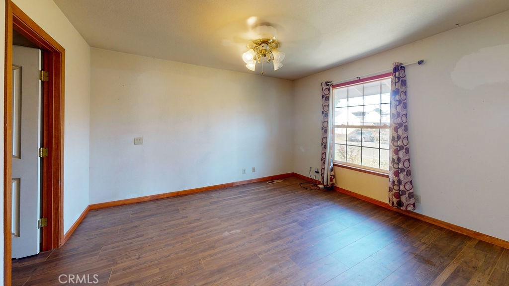 2450 Cottage Drive Property Photo 18