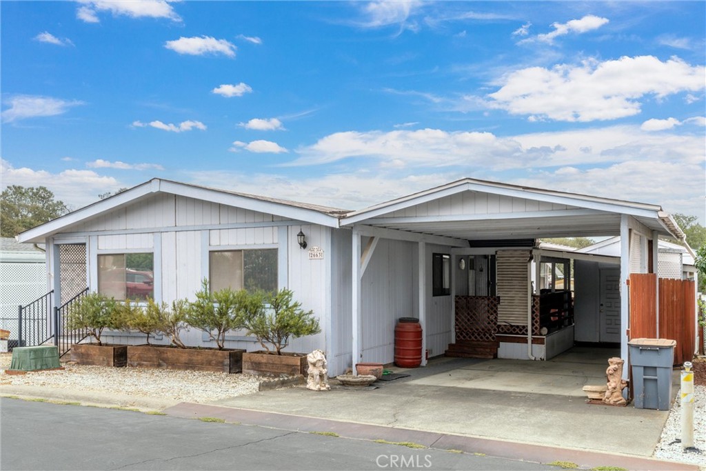 2663 Chaise Drive Property Photo 3