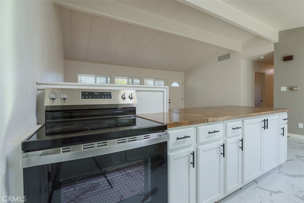 5 Northview Property Photo 14
