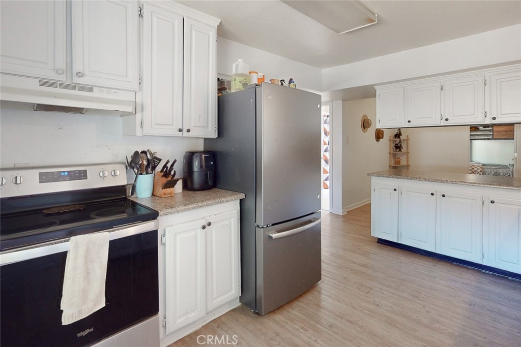 955 Oregon Property Photo 11