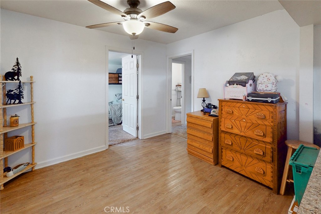 955 Oregon Property Photo 18