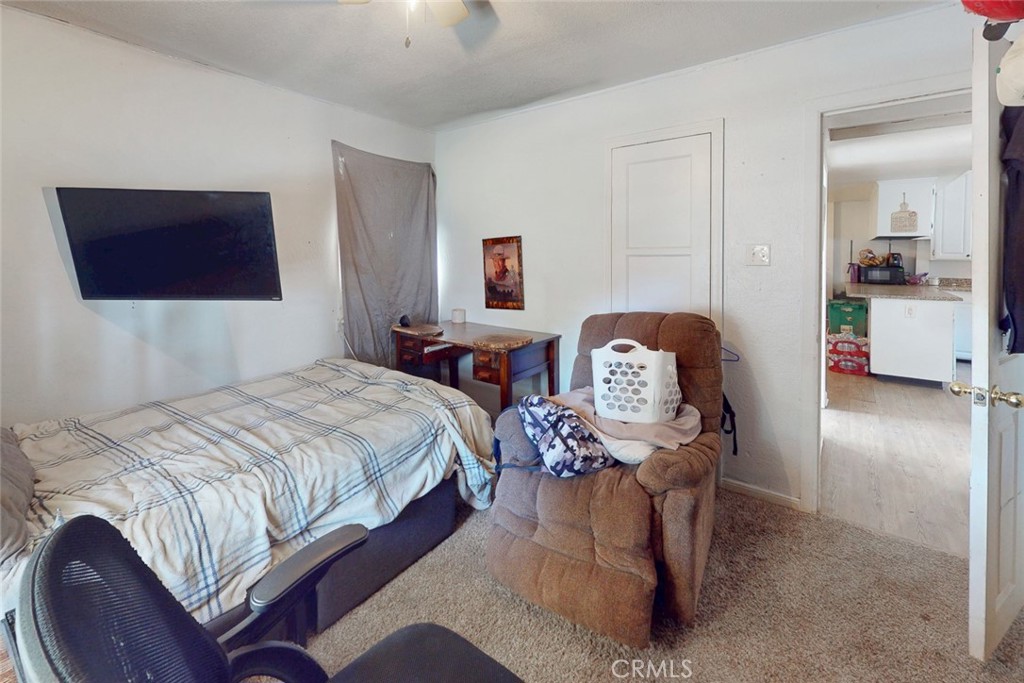 955 Oregon Property Photo 28