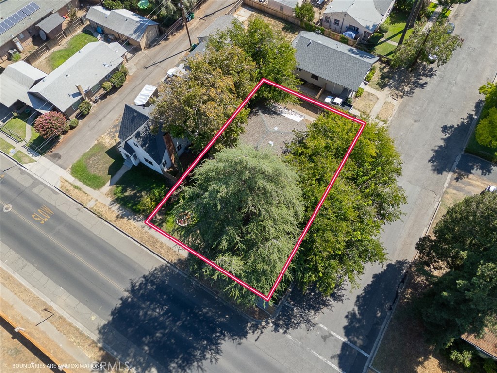 1585 Sycamore Street Property Photo 2