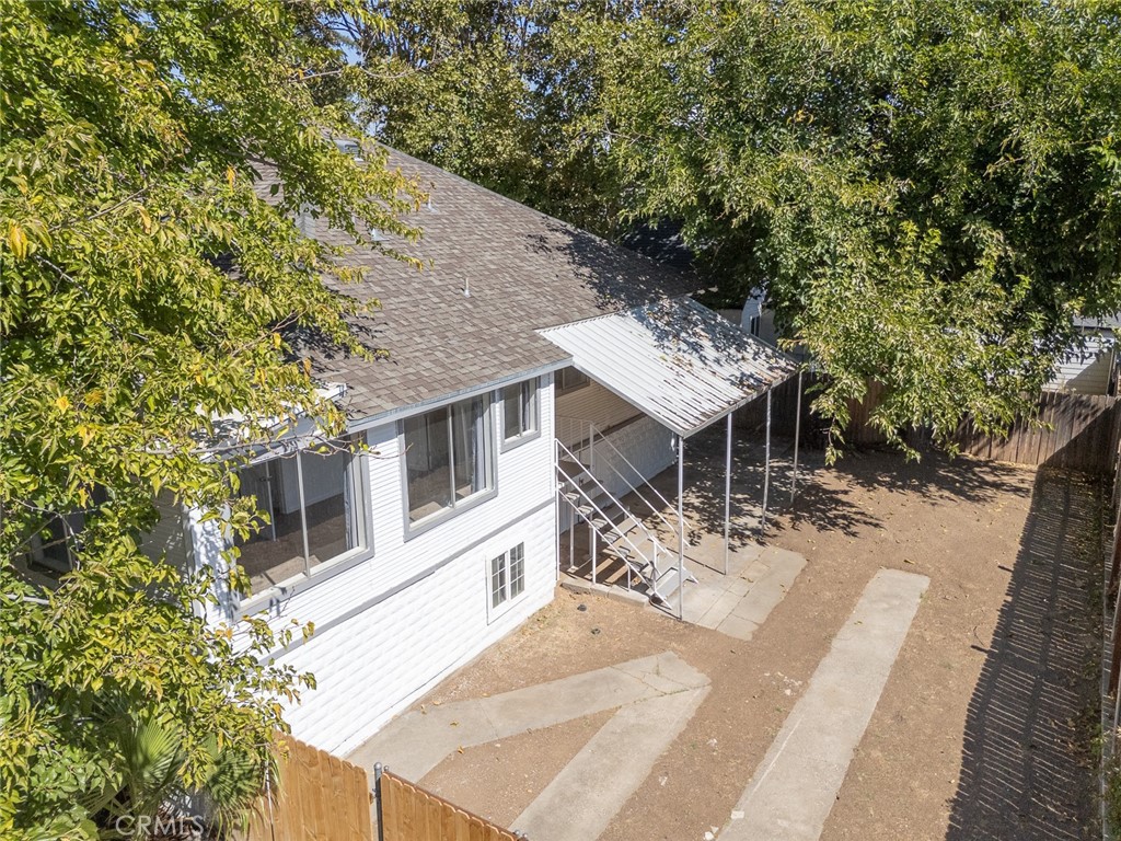 1585 Sycamore Street Property Photo 3