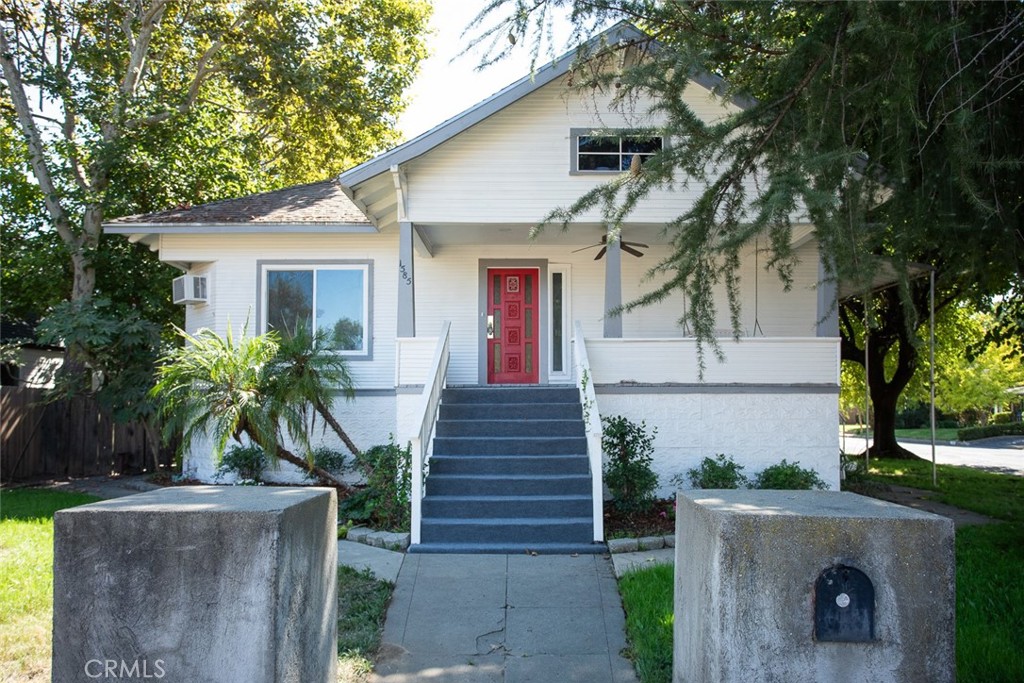 1585 Sycamore Street Property Photo 5