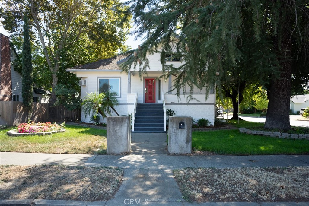 1585 Sycamore Street Property Photo 6