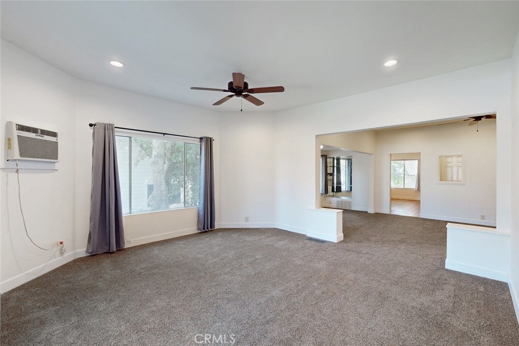 1585 Sycamore Street Property Photo 10