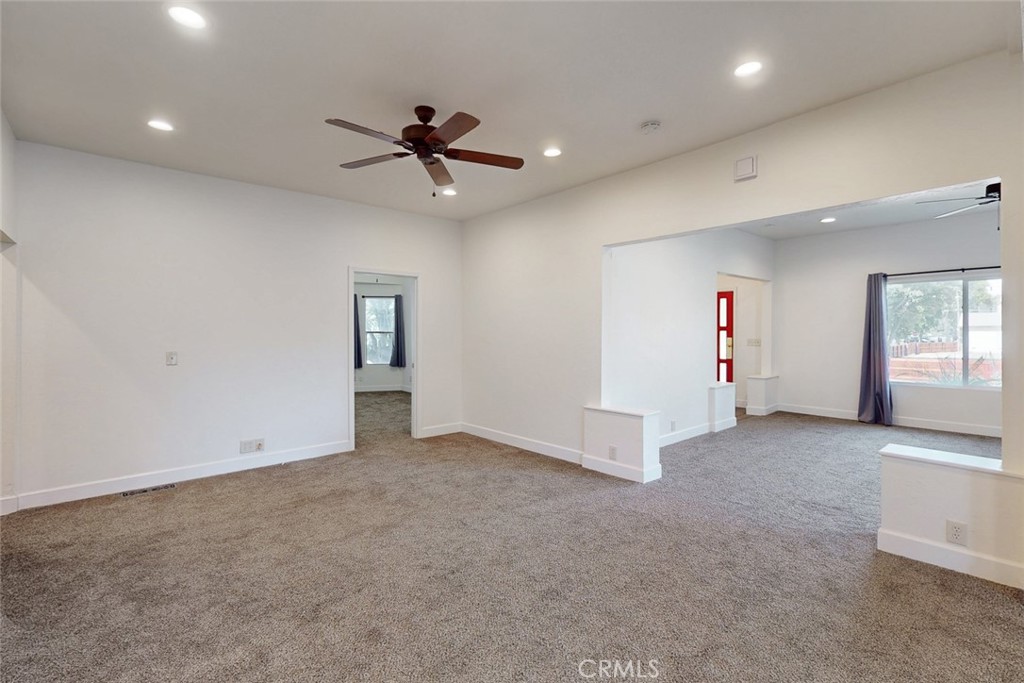 1585 Sycamore Street Property Photo 18