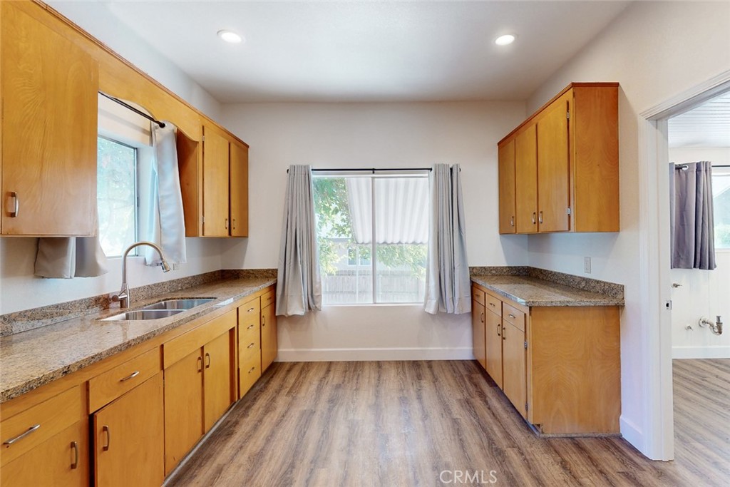 1585 Sycamore Street Property Photo 20