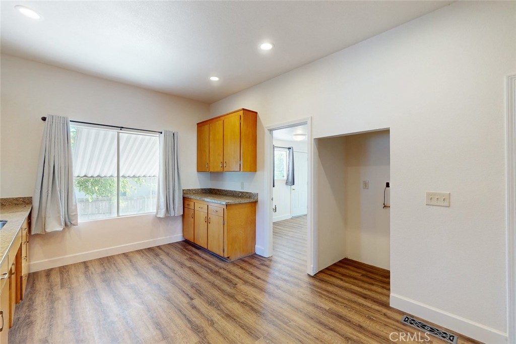 1585 Sycamore Street Property Photo 21