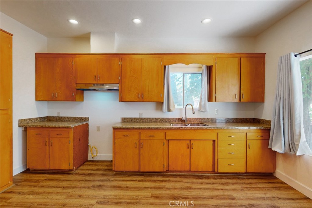 1585 Sycamore Street Property Photo 23
