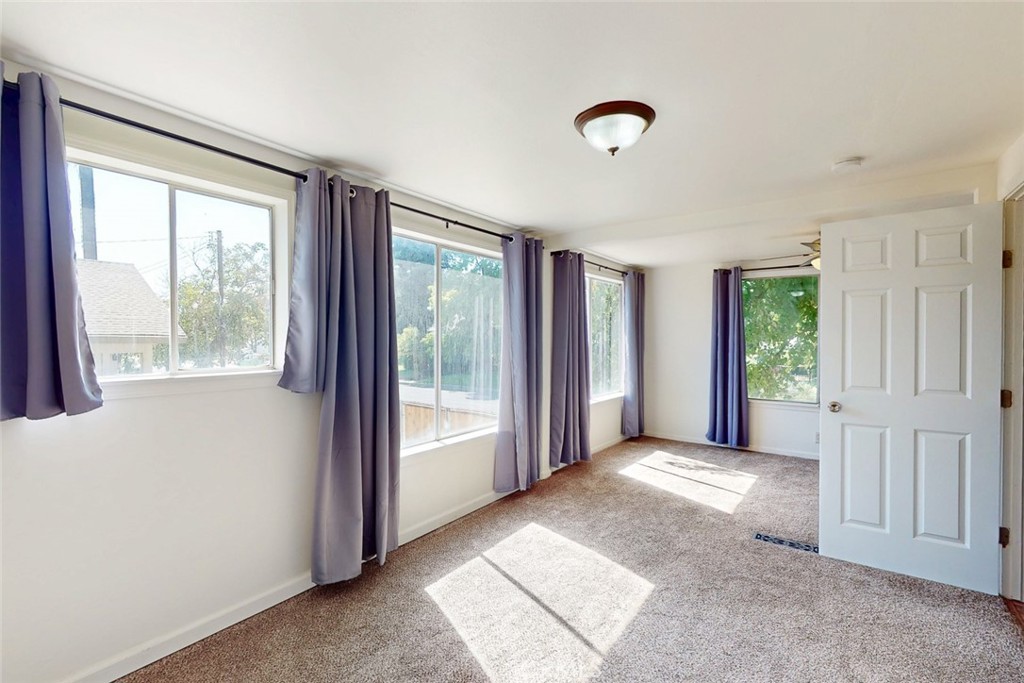 1585 Sycamore Street Property Photo 25