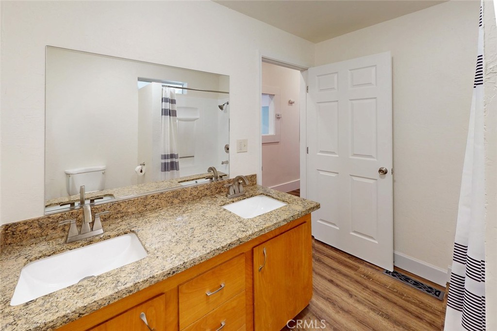 1585 Sycamore Street Property Photo 33