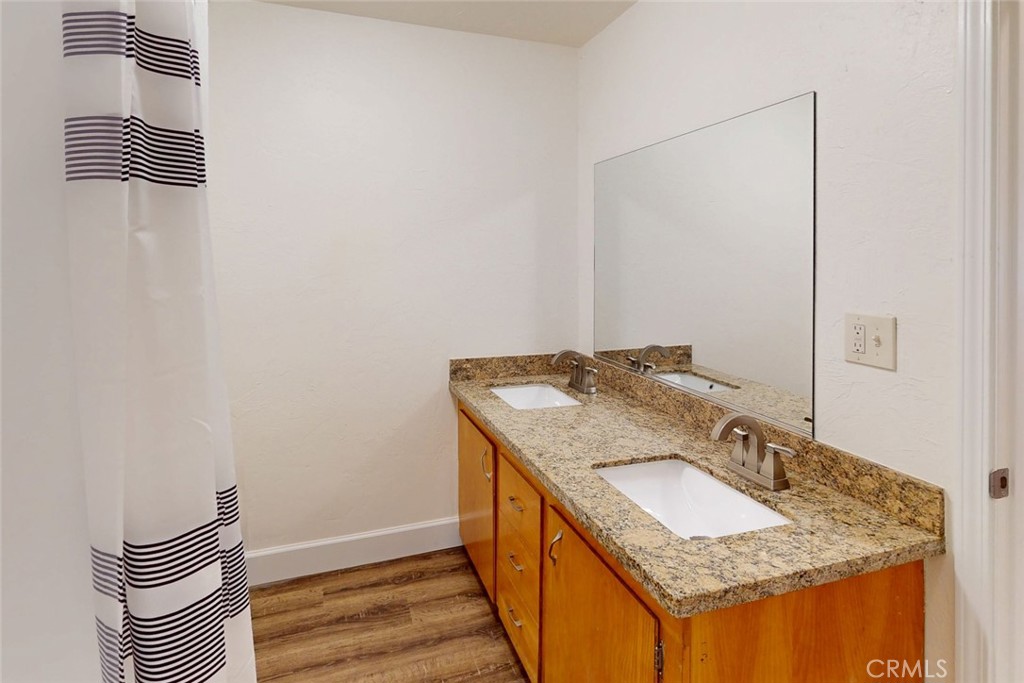 1585 Sycamore Street Property Photo 34