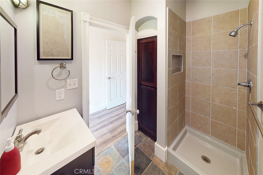 1585 Sycamore Street Property Photo 37