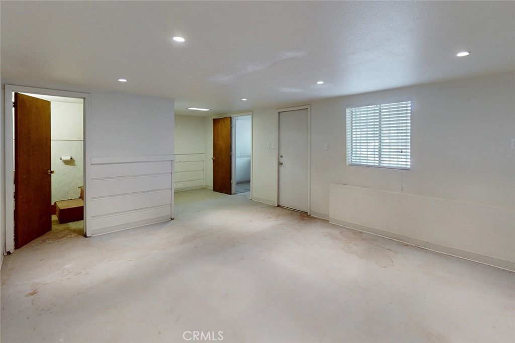 1585 Sycamore Street Property Photo 41