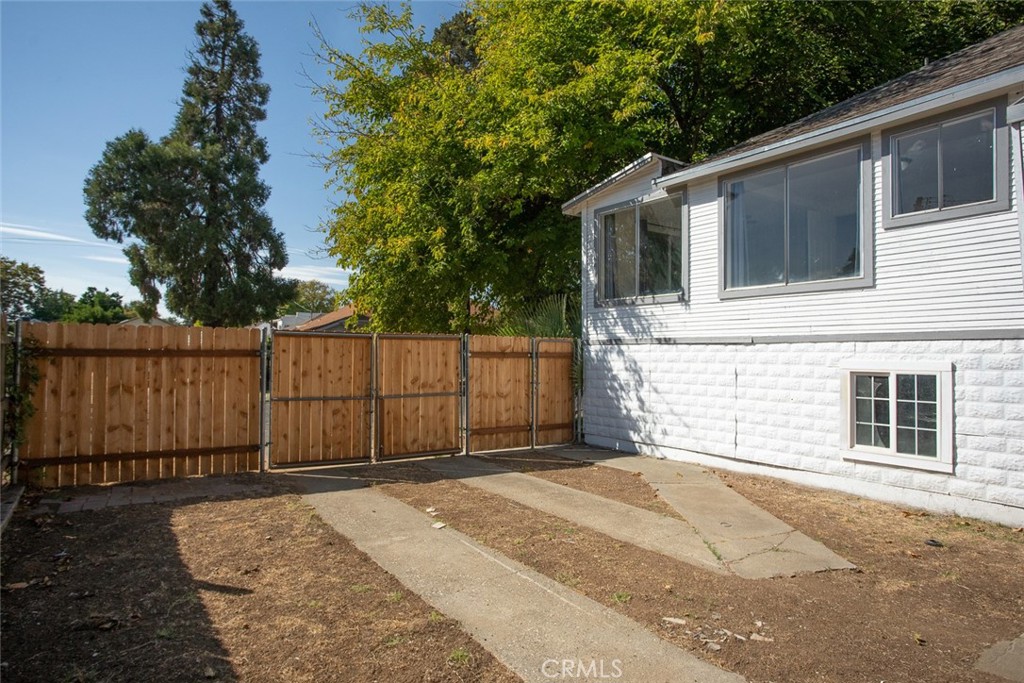 1585 Sycamore Street Property Photo 46